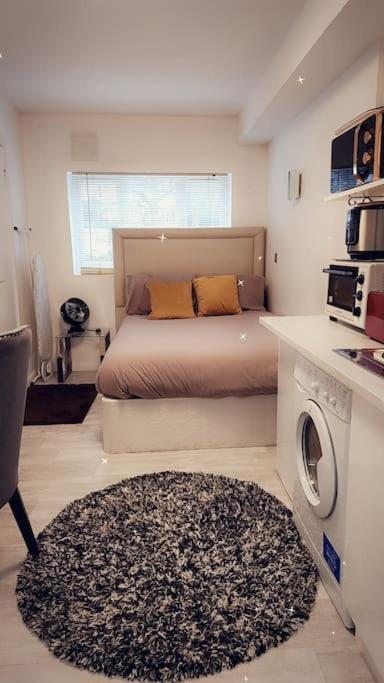 Flat, Close To O2 Arena And Airport Leilighet London
