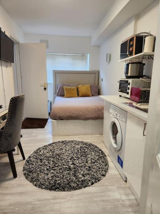 Leilighet Flat, Close To O2 Arena And Airport