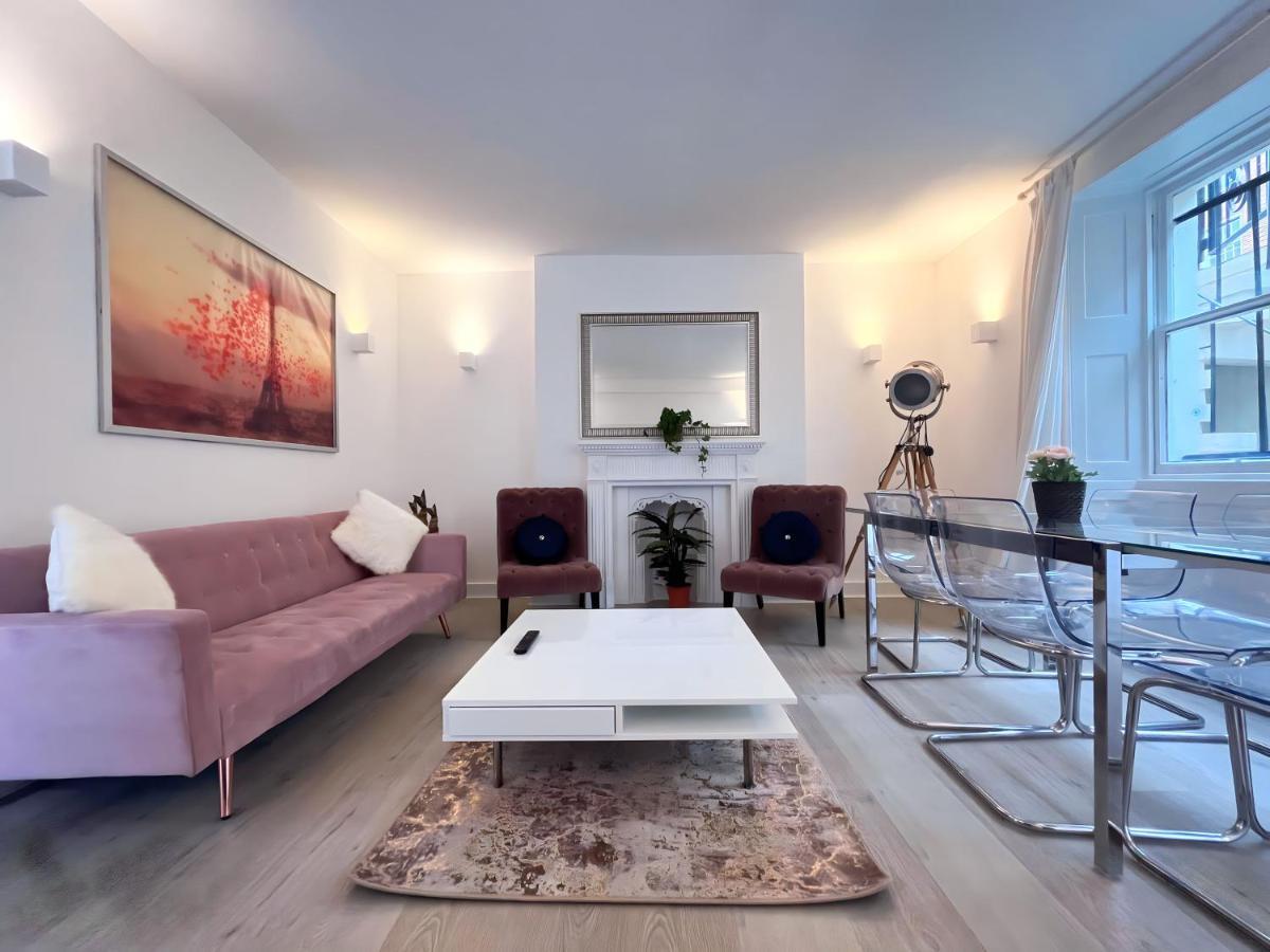 Hyde Park Two Bedroom Apartment