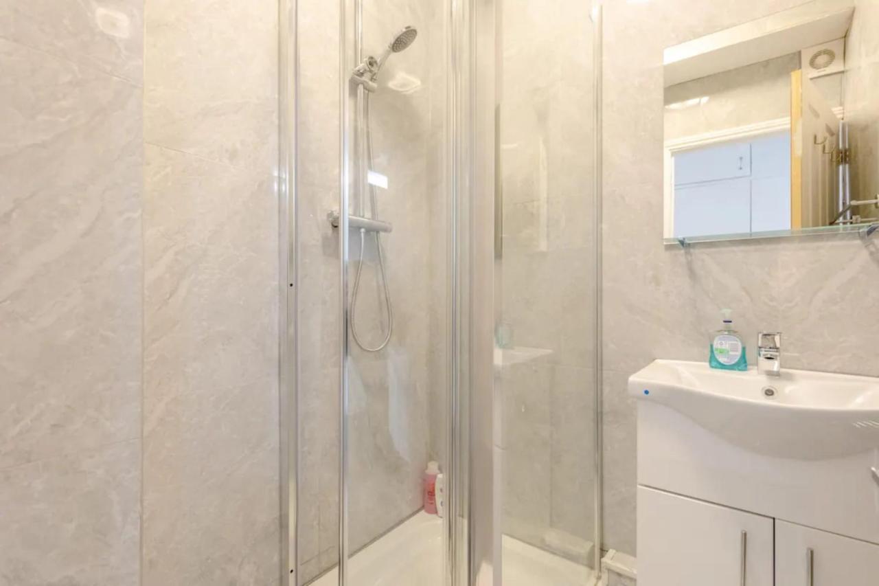3bd Flat In The Heart Of Camden Town Leilighet London