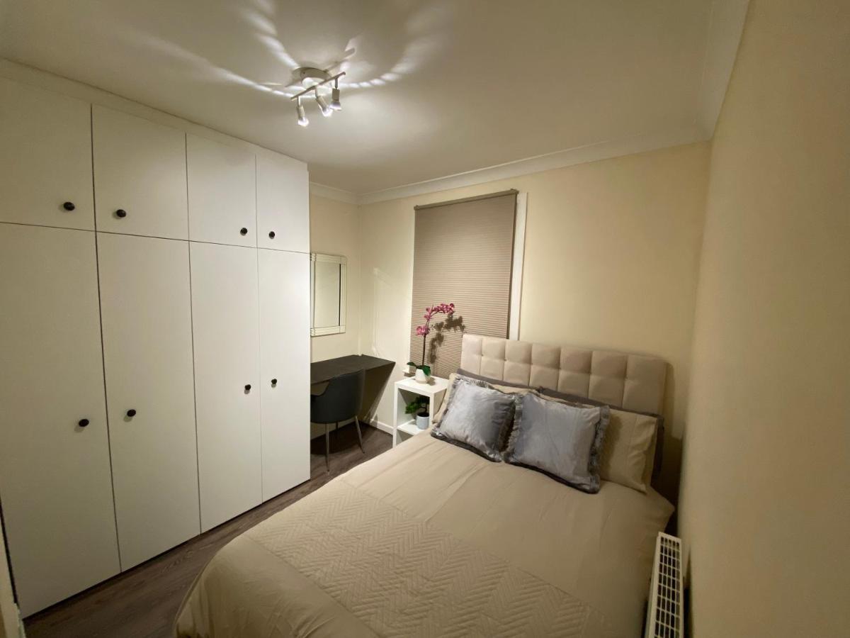 Privatunterkunft Private In Excellent Family House ,zone 2