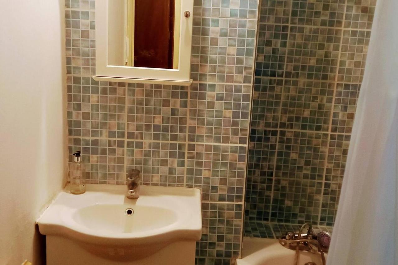 Lovely 2-bed In Battersea Apartment *