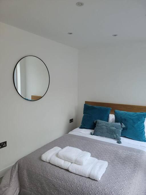 2br Flat In Wandsworth Sleep 10 W10 Londen