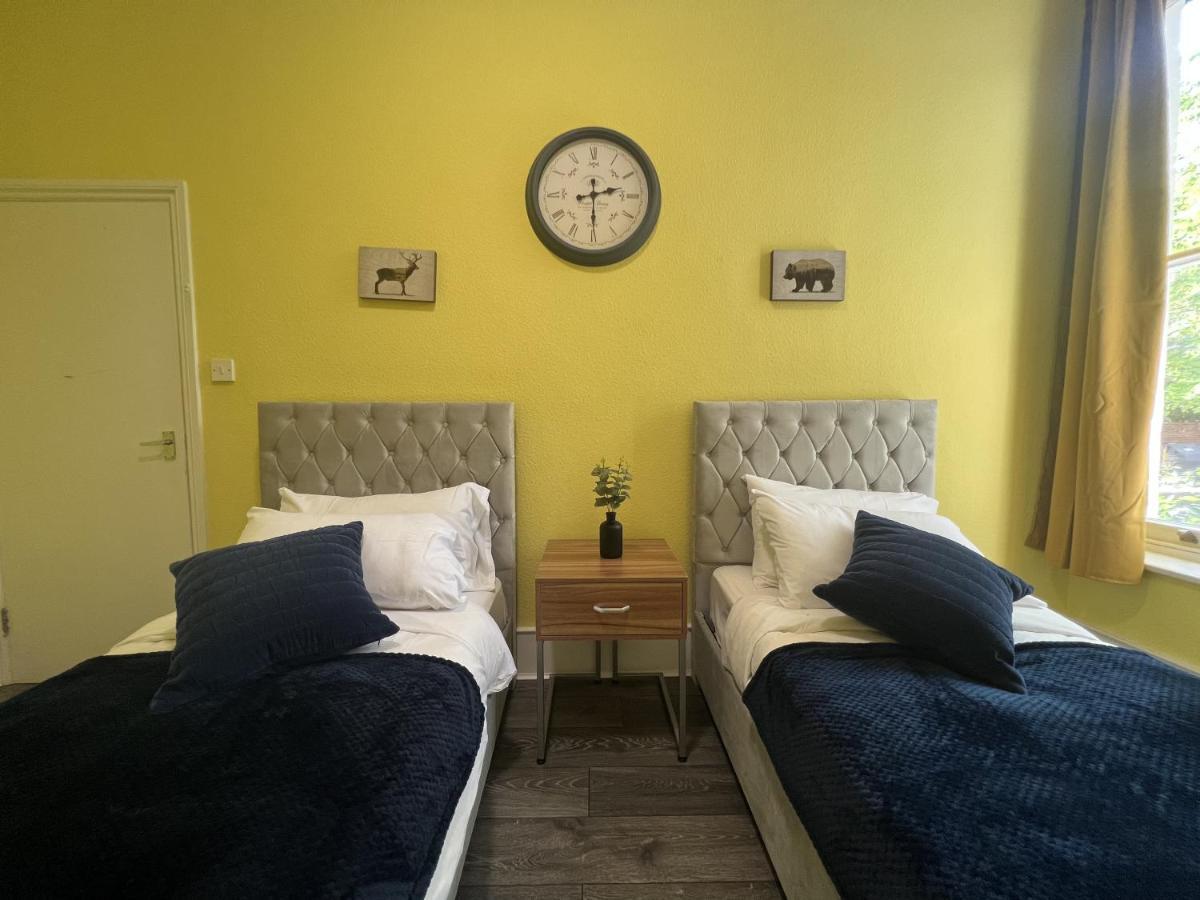 Luxury Holiday Elizabeth Line Apartment