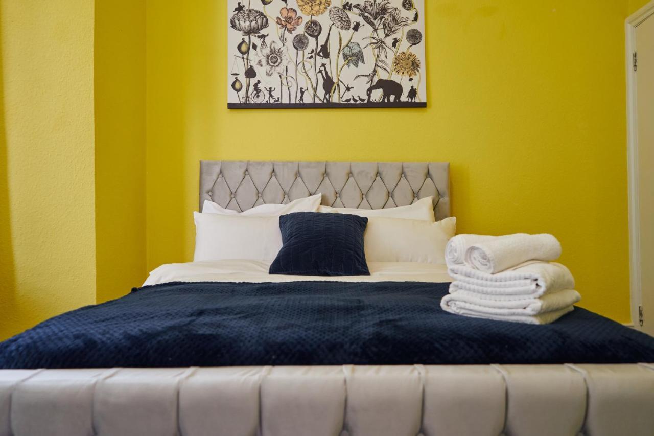 Apartment Luxury Holiday Elizabeth Line