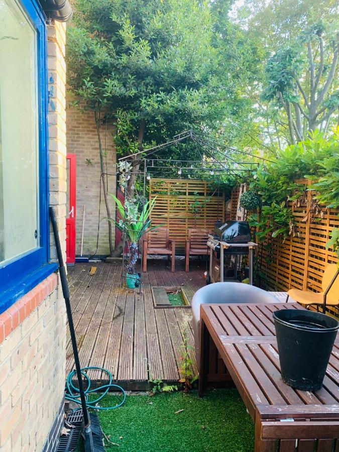 Riverside Double With Double Sofa Bed Leilighet London