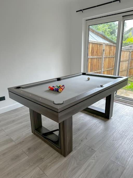 Comfortable In 3 Bed House * London