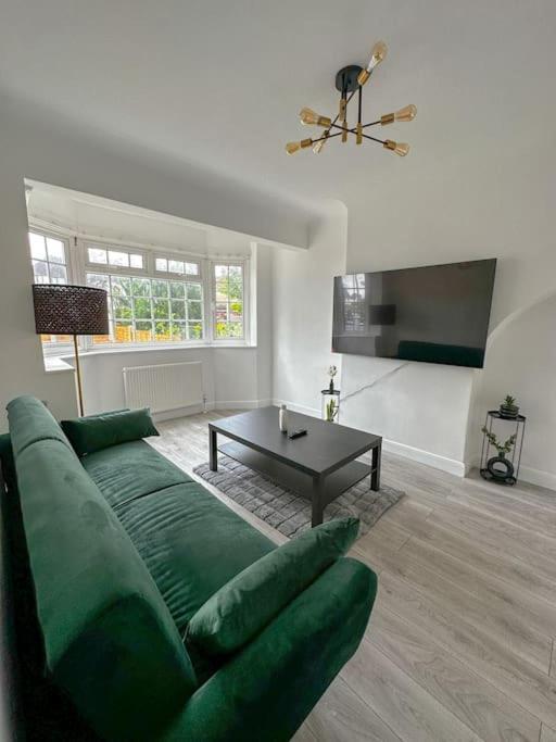 Apartment Comfortable In 3 Bed House *