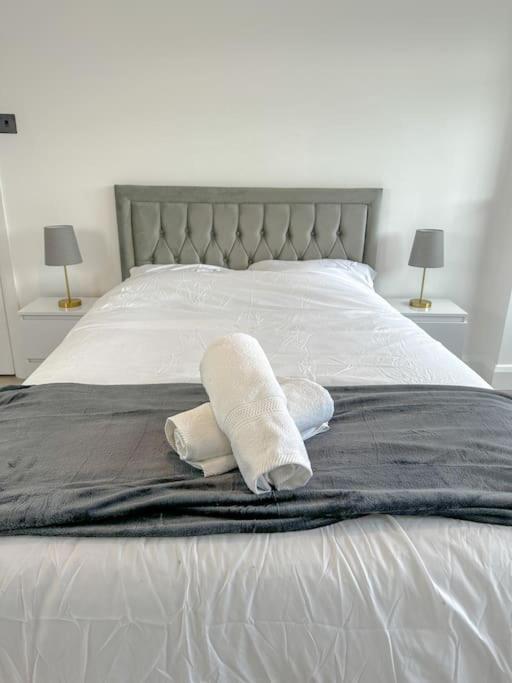 Comfortable In 3 Bed House London