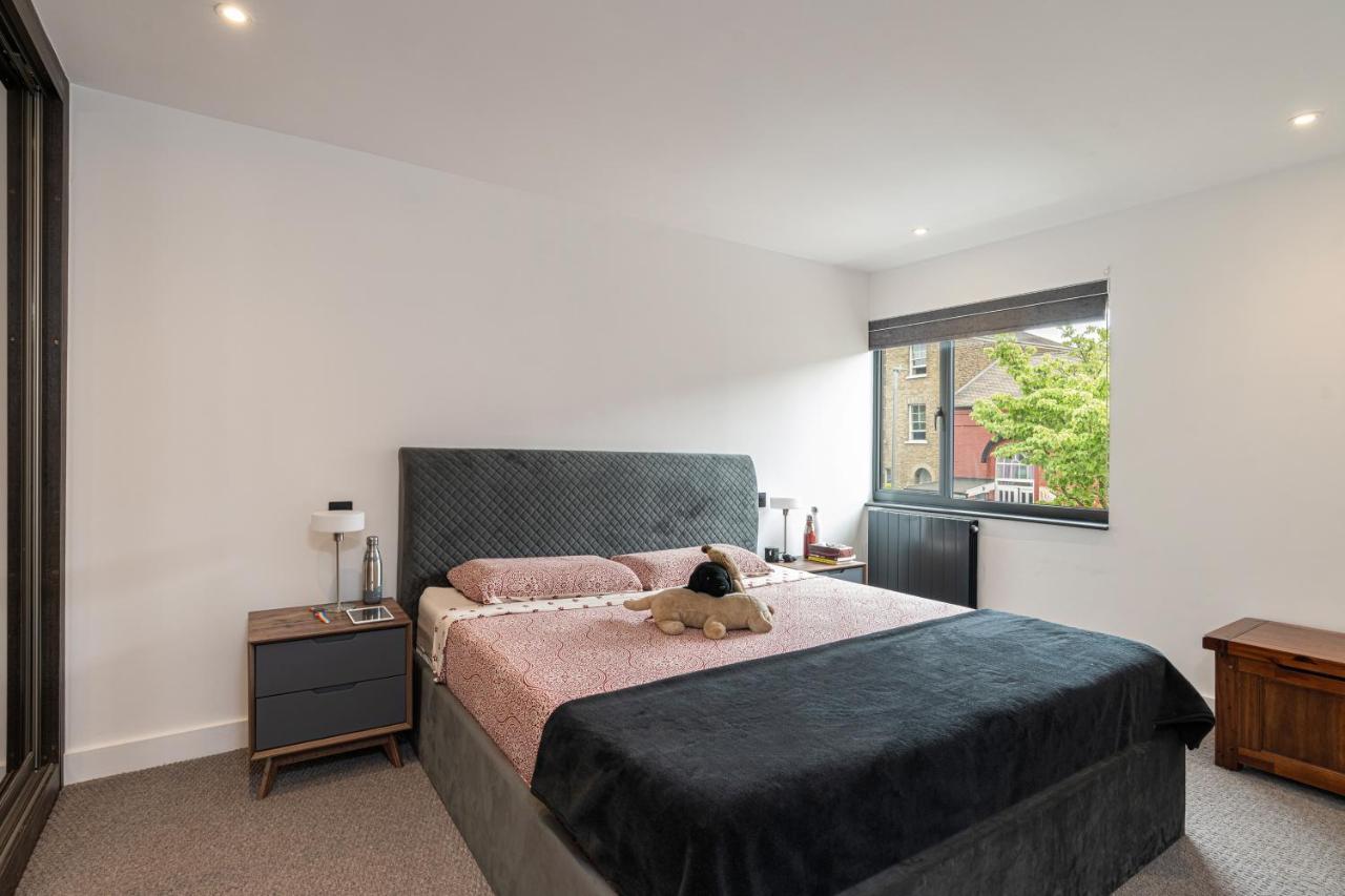 Holiday home Altido Stunning 2 Bed House With Garden And Free Parking, Near Clapham Park London