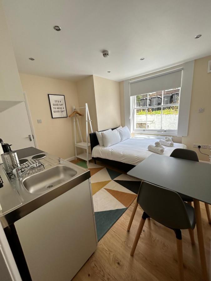 Flat 1, 128a Belsize Road Nw6 4bg * Londen
