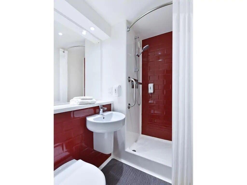 Travelodge Docklands Hotel