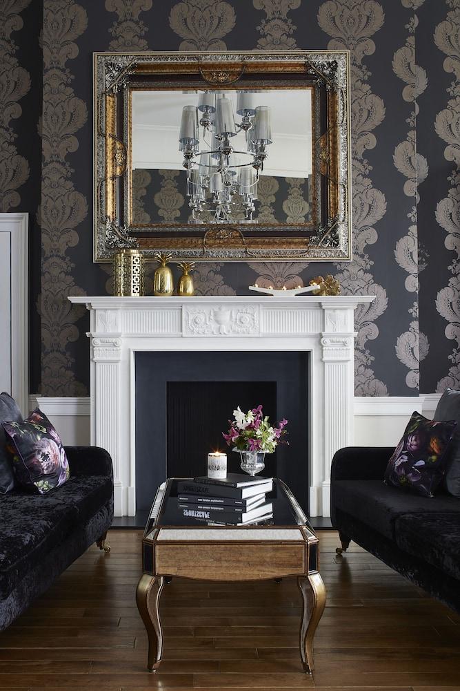 Hotel The Westbridge Stratford 4*