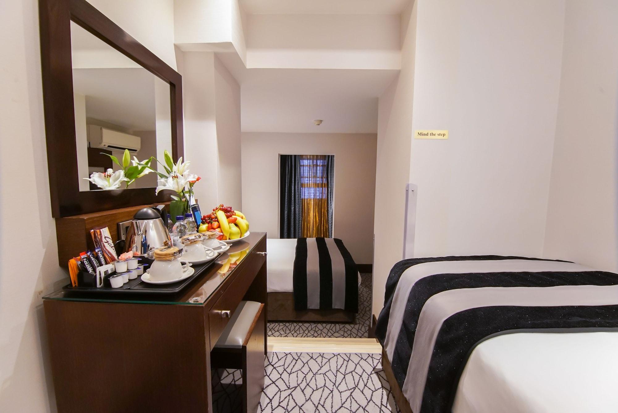 Hotel Hyde Park International 4*