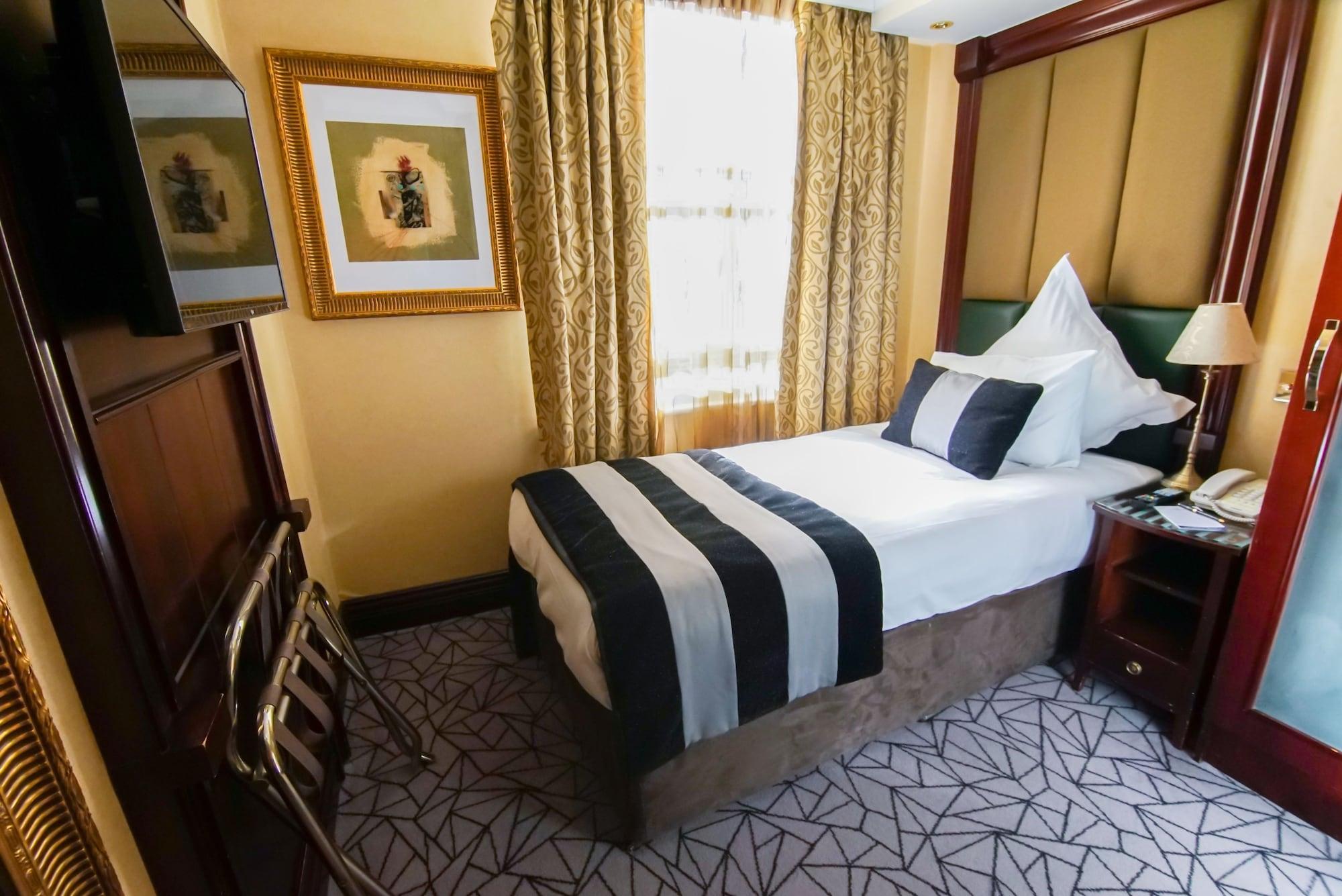 Hotel Hyde Park International 4*