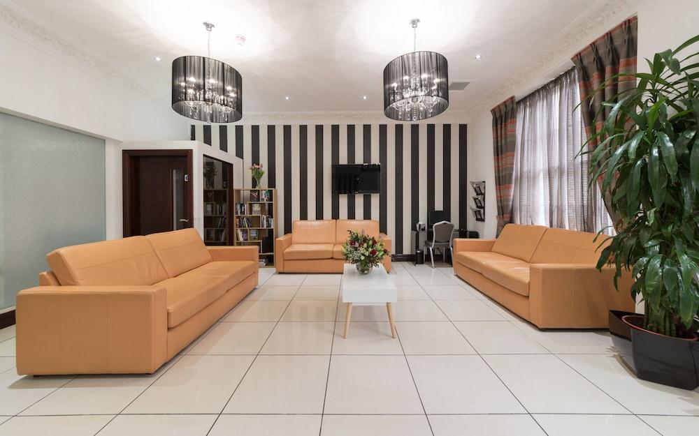 Hyde Park International 4*