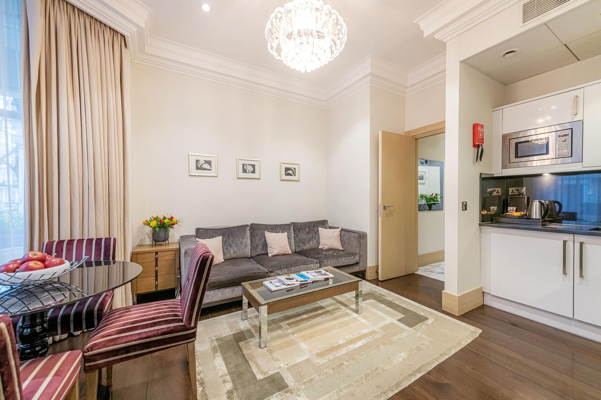 Claverley Court Apartahotel 5*
