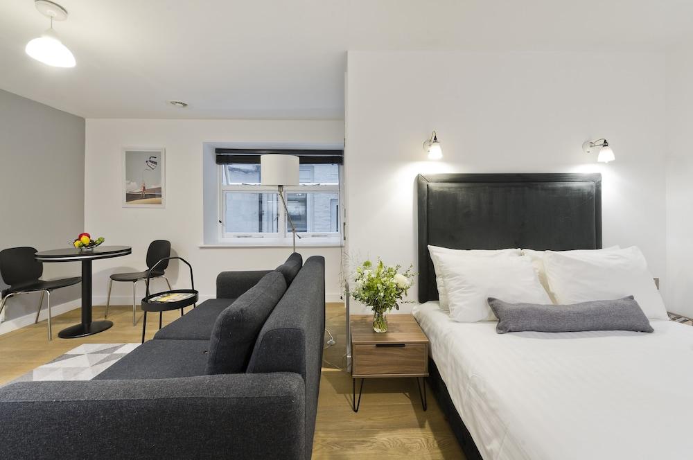 Saco Fleet Street, Crane Court Apartment London