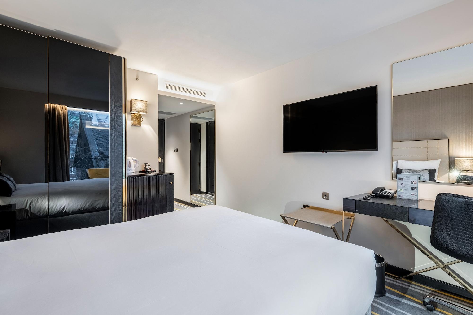 Saint 4* London