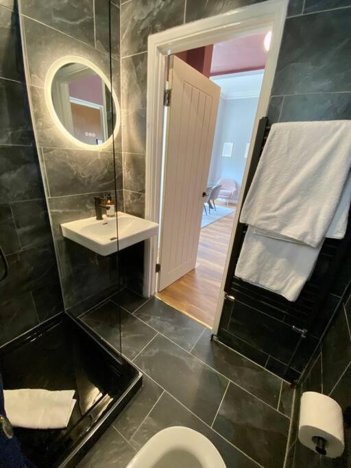 Leilighet For 3 Near Regents Park N5