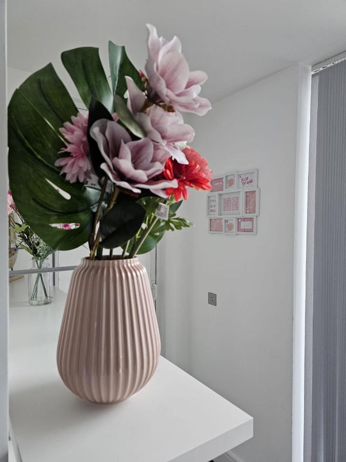 Apartamento 2 Bed Luxurious Canary Wharf Londres
