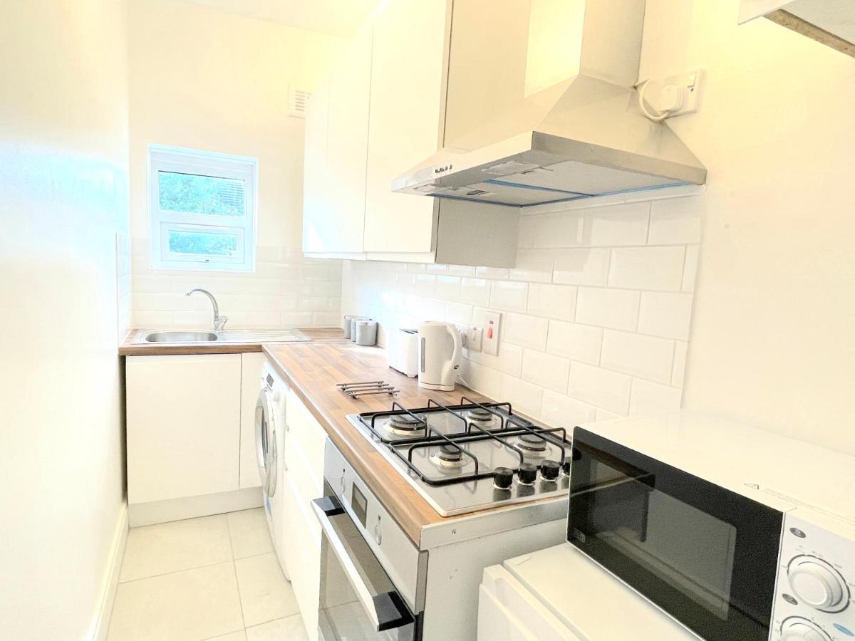 Stylish In Plaistow Apartment *