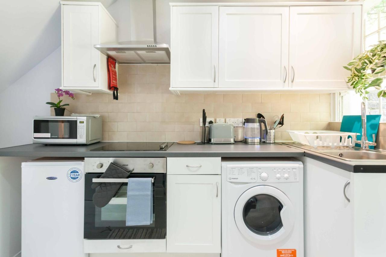 Apartment Superb Apts In Earls Court