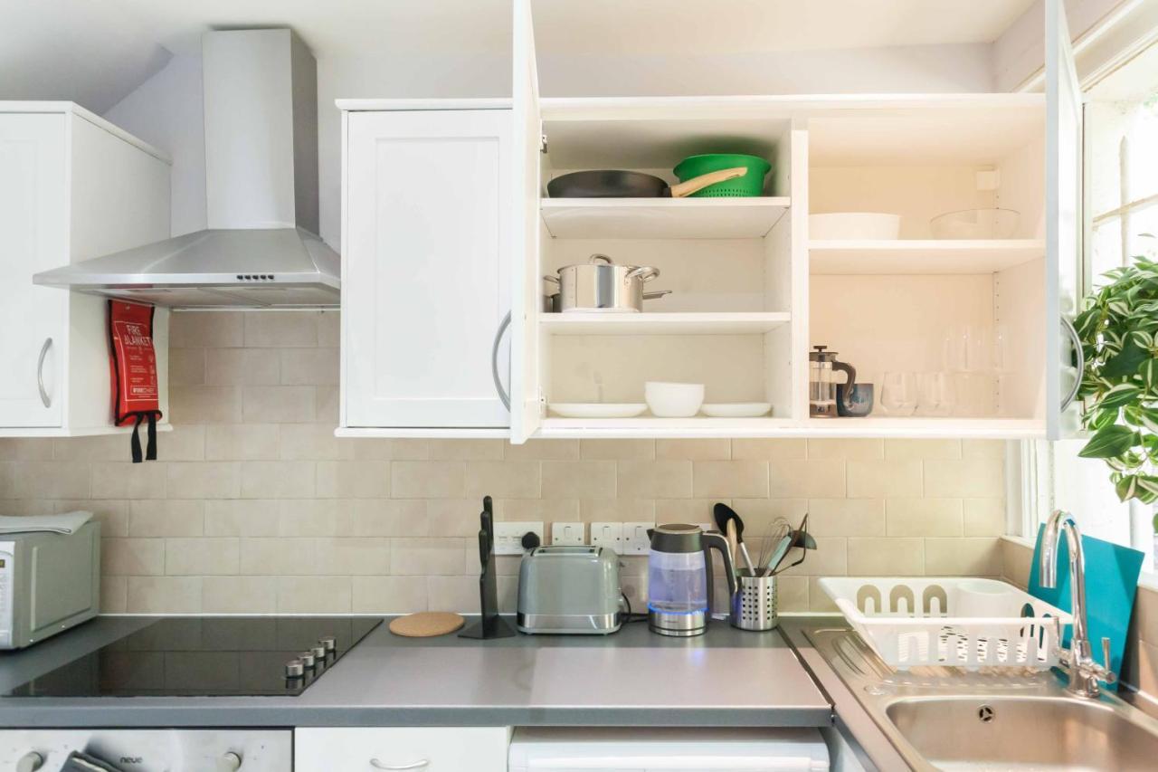 Apartment Superb Apts In Earls Court London