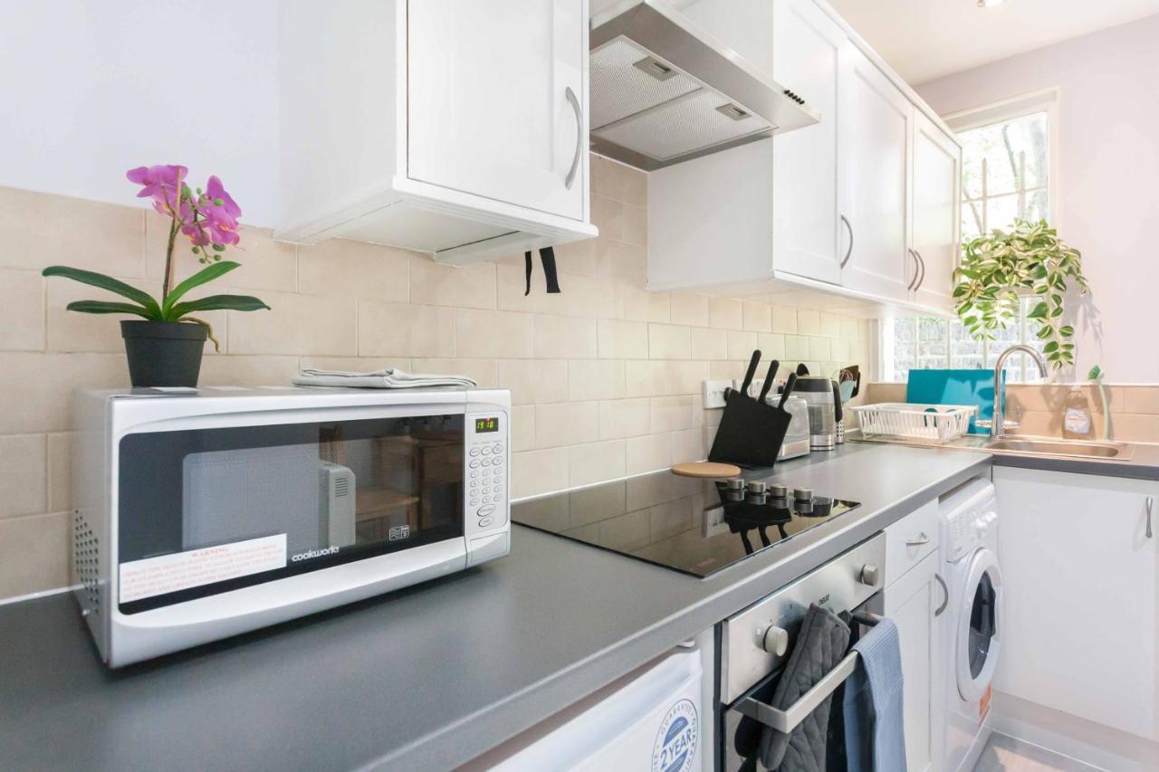 Apartment Superb Apts In Earls Court London