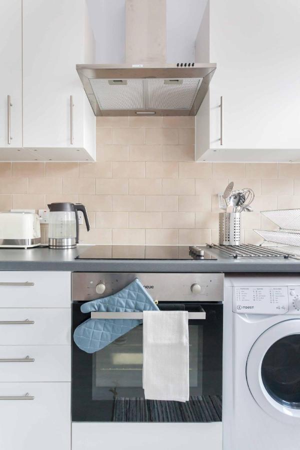 Superb Apts In Earls Court London