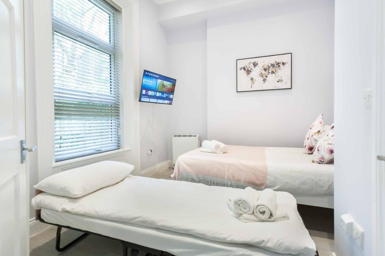 Apartment Superb Apts In Earls Court London