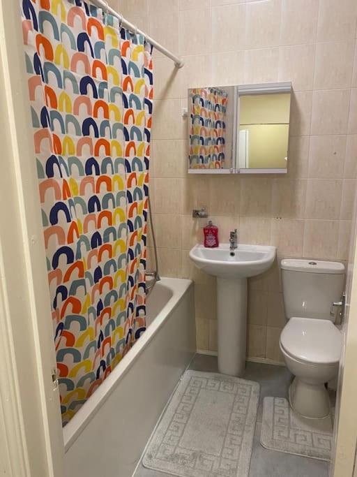 Apartment Flat 11 Brixton Hill, 1 Bedroom, 1 Bathroom Flat