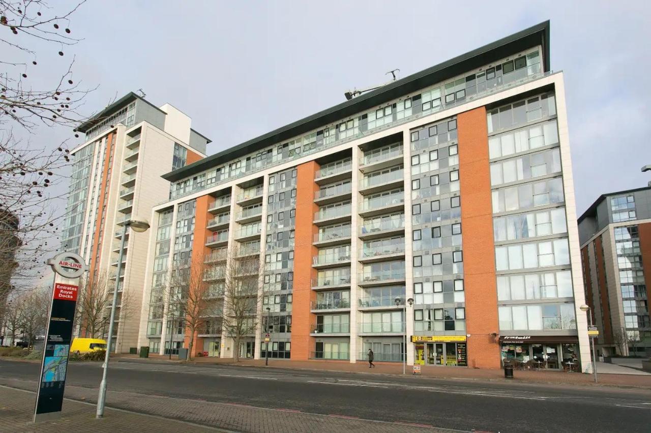 Apartment 1 Bedroom With Dock Views In E16