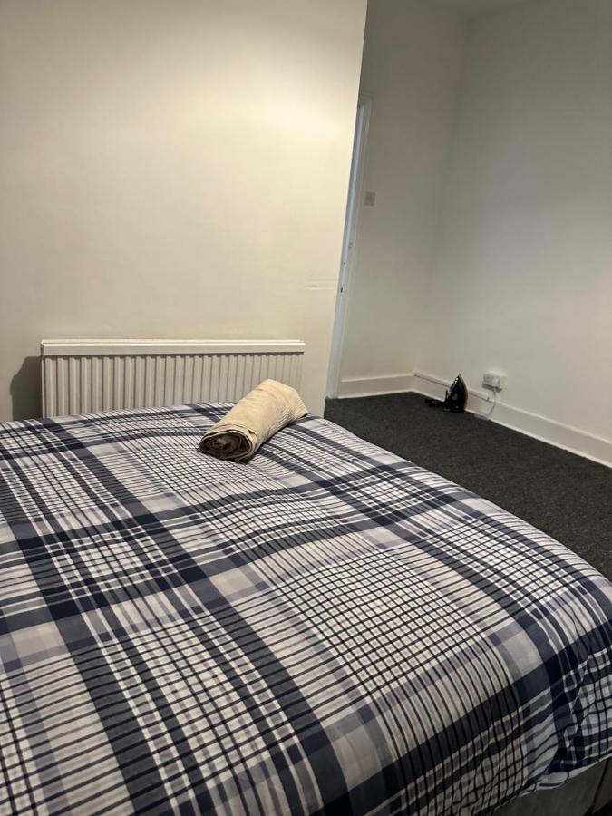 Сasa de vacaciones 3 Bedroom House With Garden In Tottenham