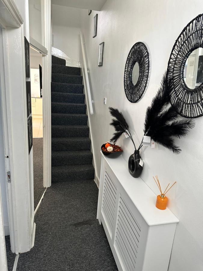 3 Bedroom House With Garden In Tottenham Сasa de vacaciones *
