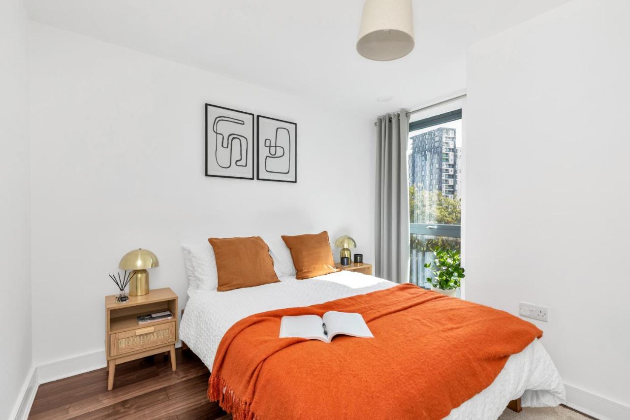 Apartamento Modern Luxe Just 10 Mins From Tower Bridge! Easy Access To Tube And Bus Londres