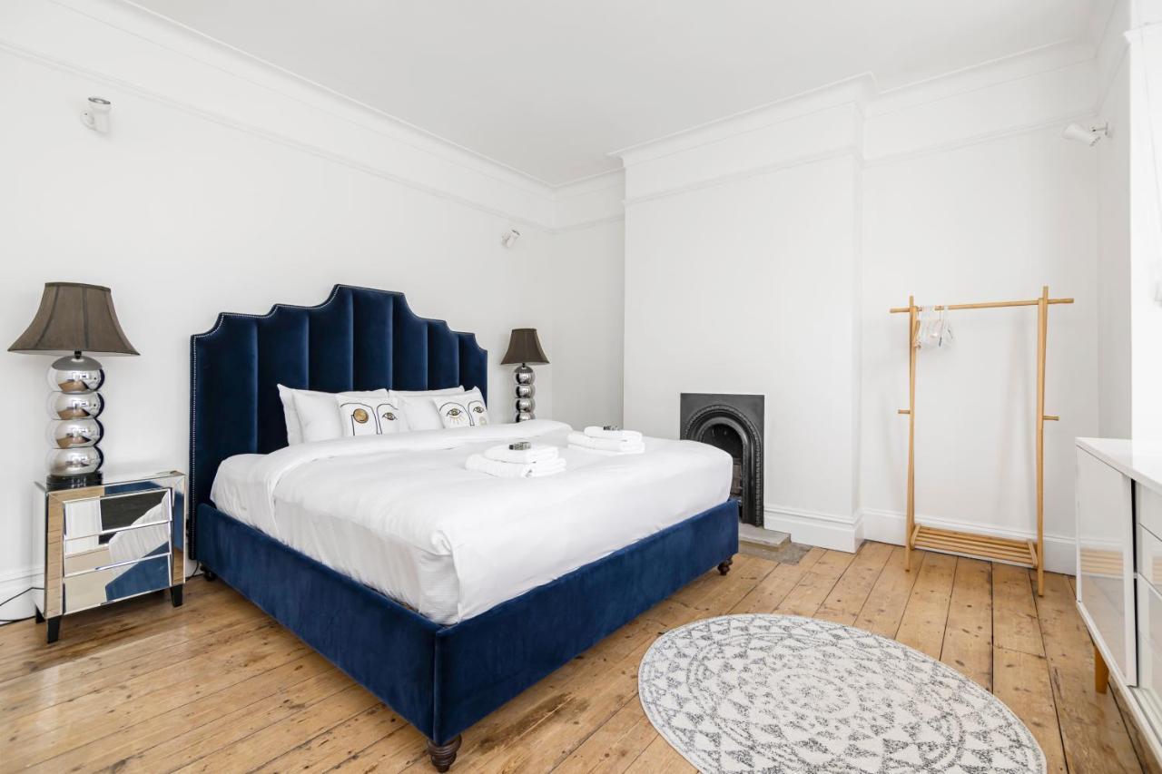 4 Bedroom Edwardian Family House Wgarden, Notting Hill Apartment London