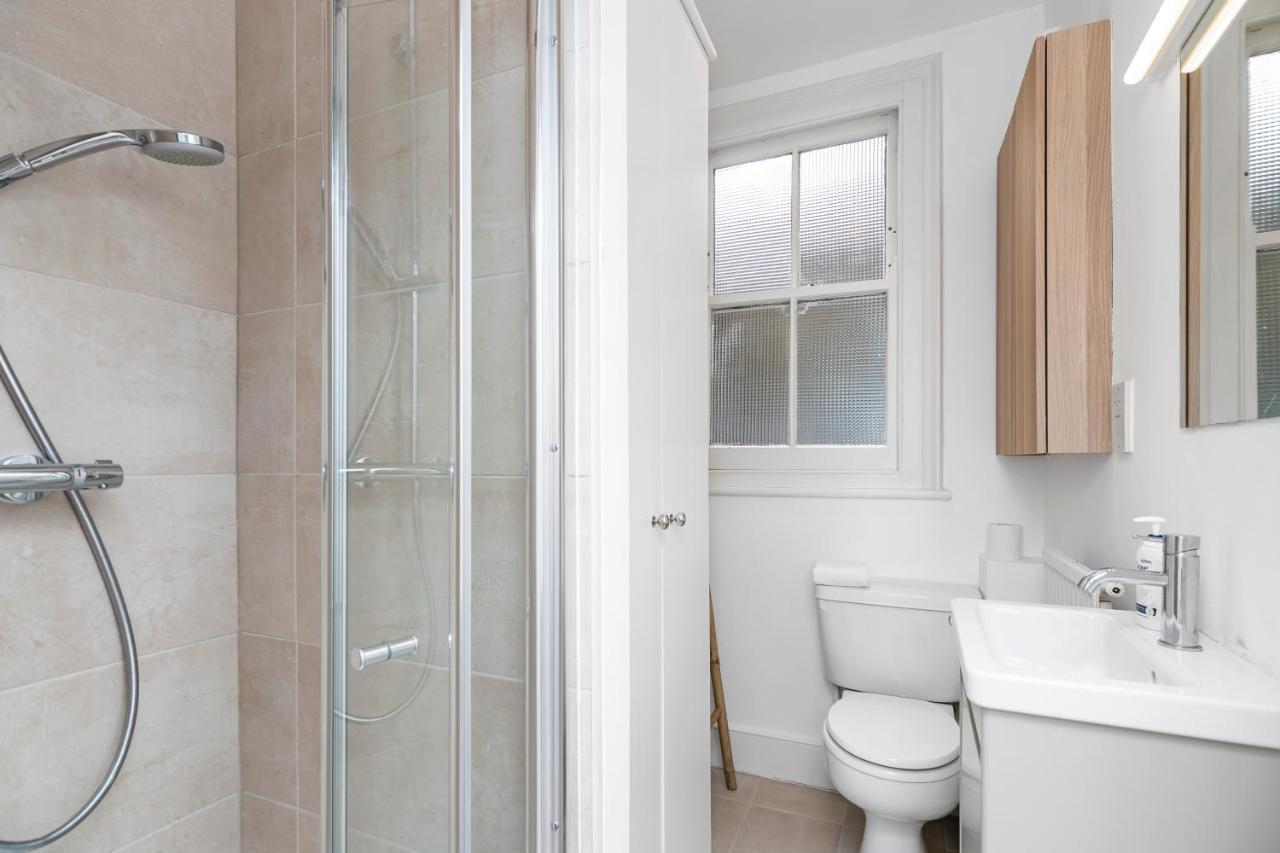 Apartment 4 Bedroom Edwardian Family House Wgarden, Notting Hill