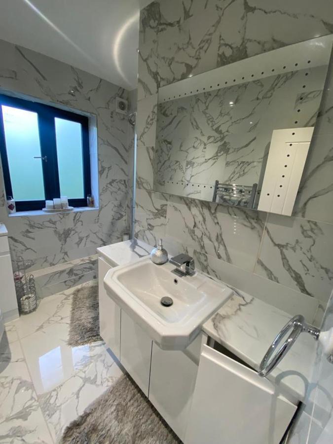 Twin/king Private Bedrooms In Beautiful Homestay With Private Parking Privat overnatting London