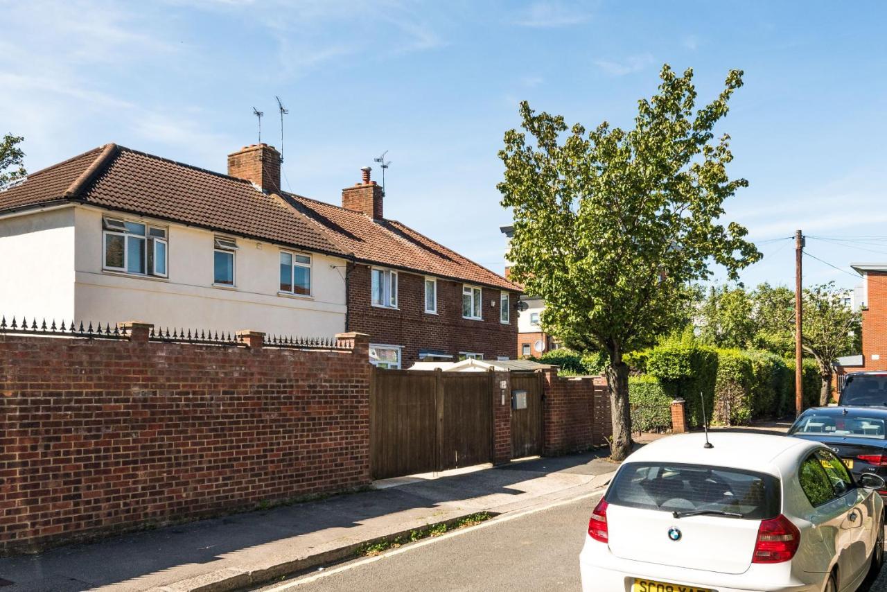 Apartment Cozy 2 Bedroom / Westfield / Hammersmith Hospital
