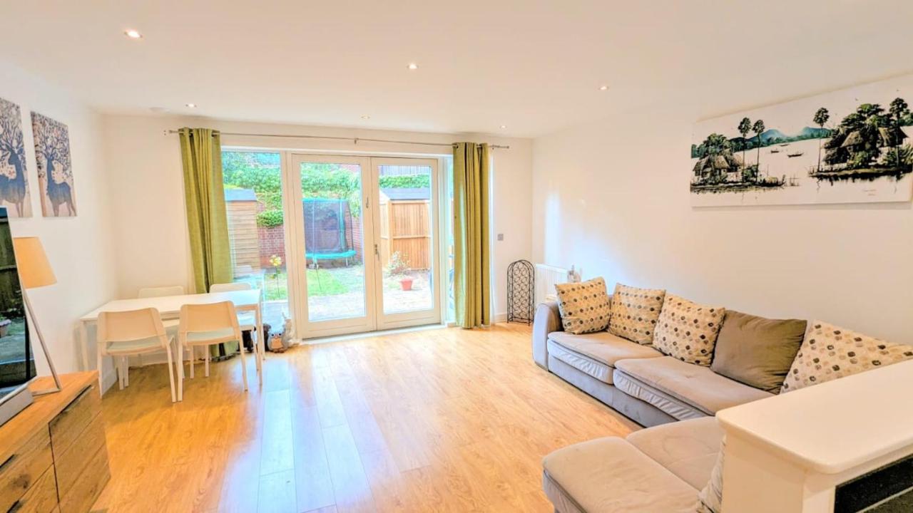 Holiday home 3 Bedroom House In Camberwell London