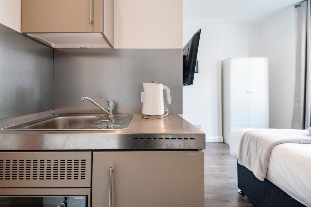 Fulham Apartment *