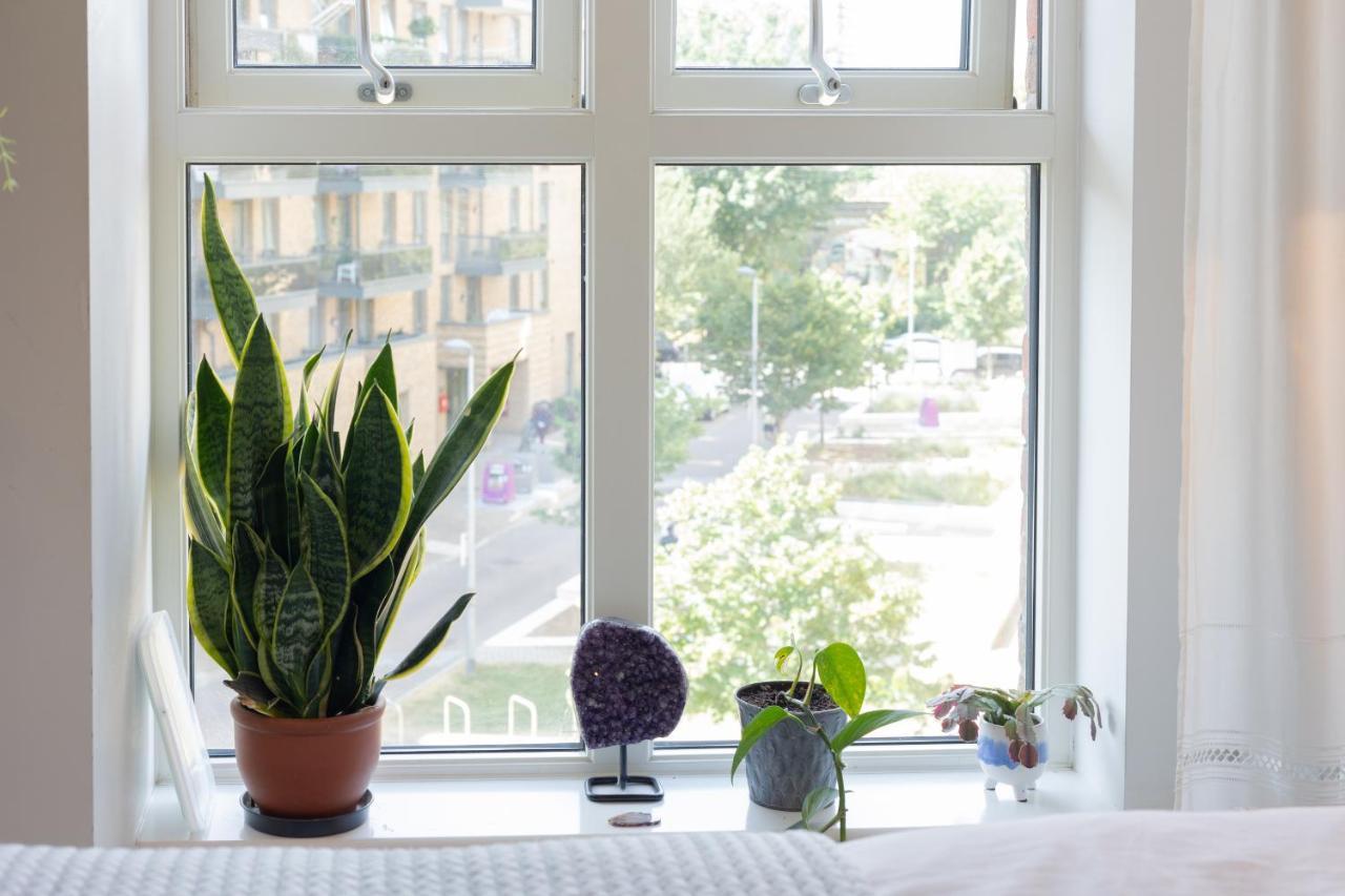 Apartment Modern 1 Bedroom Flat Wbalcony Near Canary Wharf London