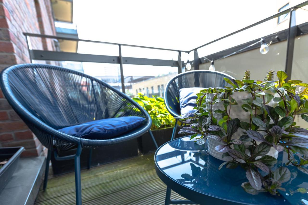 Modern 1 Bedroom Flat Wbalcony Near Canary Wharf Apartment *