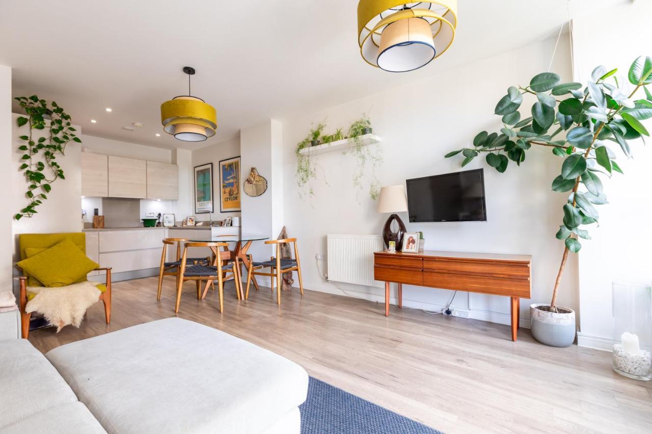 Apartment Modern 1 Bedroom Flat Wbalcony Near Canary Wharf