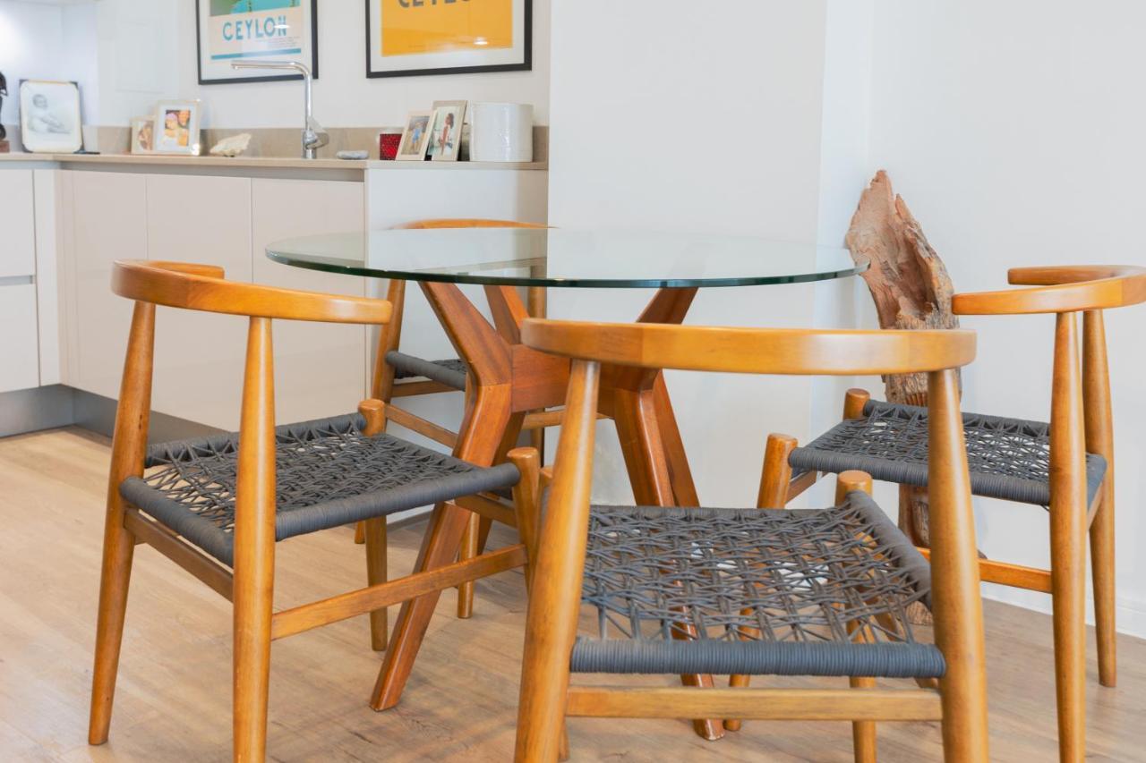 Modern 1 Bedroom Flat Wbalcony Near Canary Wharf *
