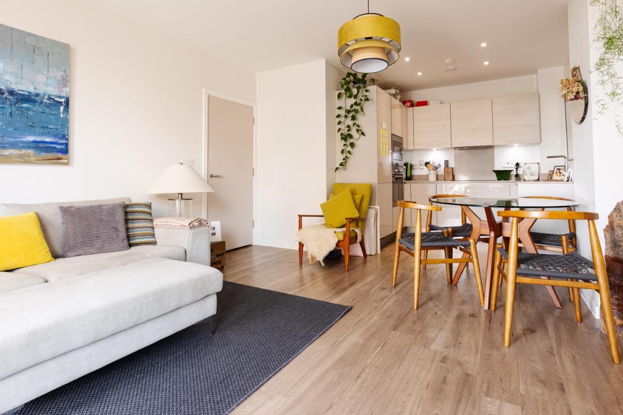 Apartment Modern 1 Bedroom Flat Wbalcony Near Canary Wharf