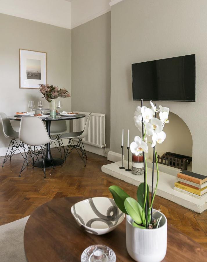 Chic 1 Bedroom In Bloomsbury, Sleeps 4 * Londen