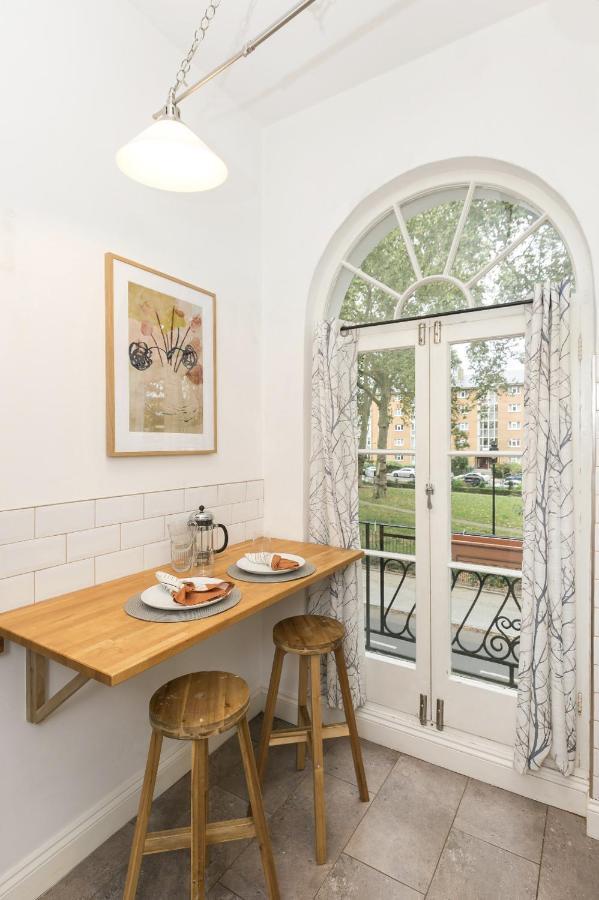 Chic 1 Bedroom In Bloomsbury, Sleeps 4 * Londen