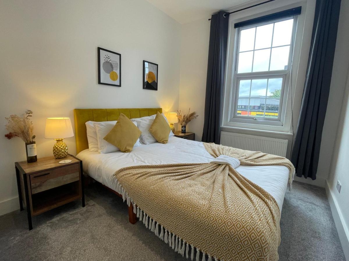 2 Bed Flat West Kensington/fulham *